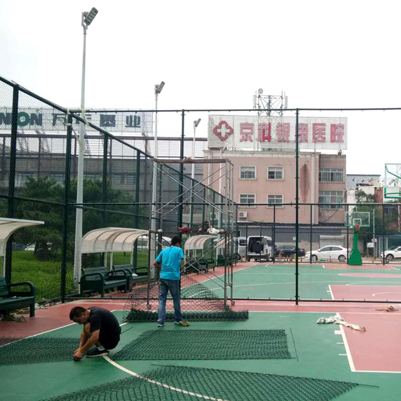 羽毛球場圍網(wǎng)圖片4 羽毛球場圍網(wǎng)圖片4