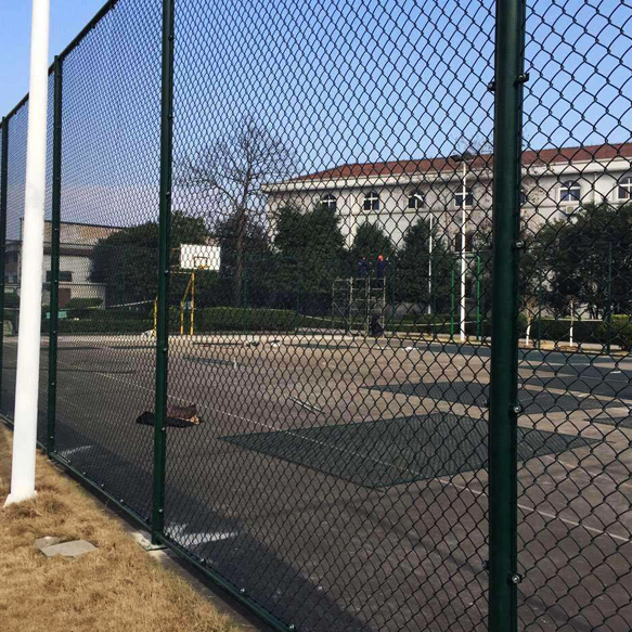 浸塑籃球場圍網(wǎng)圖片3 浸塑籃球場圍網(wǎng)圖片3