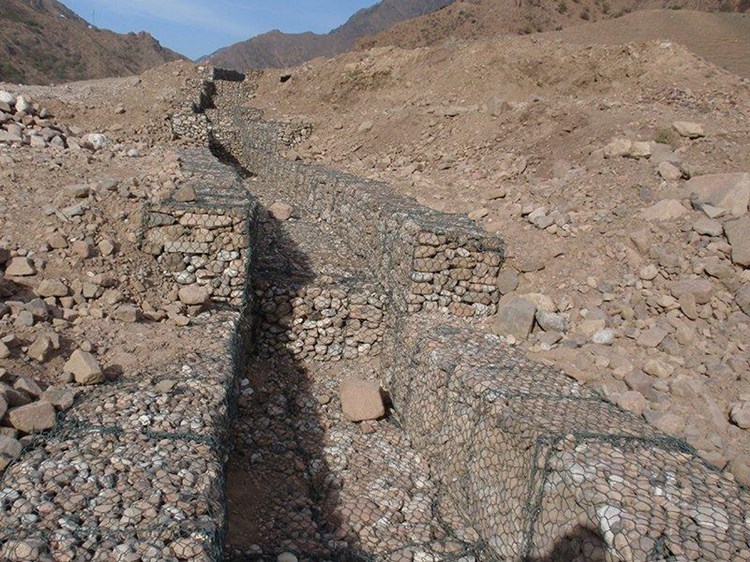 石籠網(wǎng)   格賓網(wǎng)箱圖片3 石籠網(wǎng)   格賓網(wǎng)箱圖片3