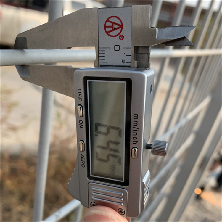 看守所隔離柵欄-巡道防護(hù)網(wǎng)圖片4 看守所隔離柵欄-巡道防護(hù)網(wǎng)圖片4