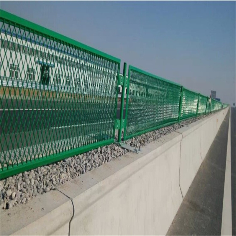 鋼板網(wǎng)護(hù)欄圖片1 鋼板網(wǎng)護(hù)欄圖片1