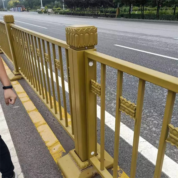 蓮花黃色護欄圖片1 蓮花黃色護欄圖片1