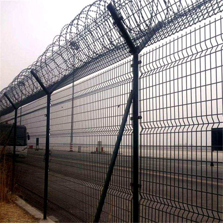 機(jī)場巡邏道刀刺防護(hù)網(wǎng)墻圖片3 機(jī)場巡邏道刀刺防護(hù)網(wǎng)墻圖片3