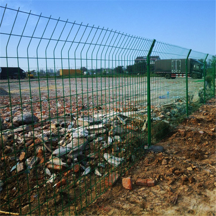 圈地養(yǎng)雞圍網(wǎng)圖片1 圈地養(yǎng)雞圍網(wǎng)圖片1