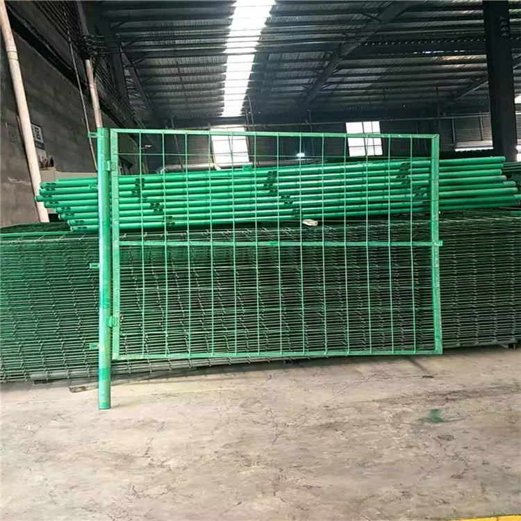 公路框架護(hù)欄網(wǎng)圖片4 公路框架護(hù)欄網(wǎng)圖片4