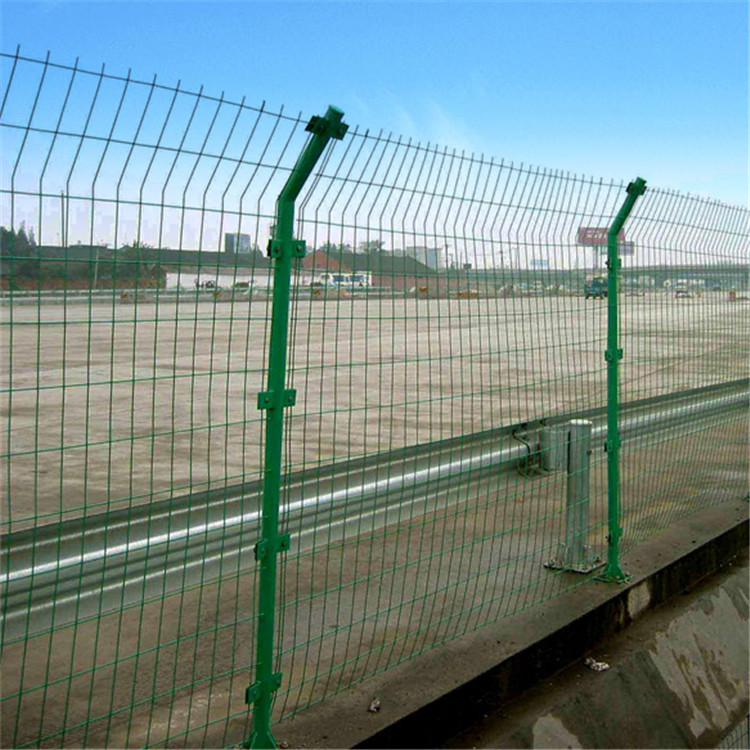 養(yǎng)殖圈地護欄網圖片1