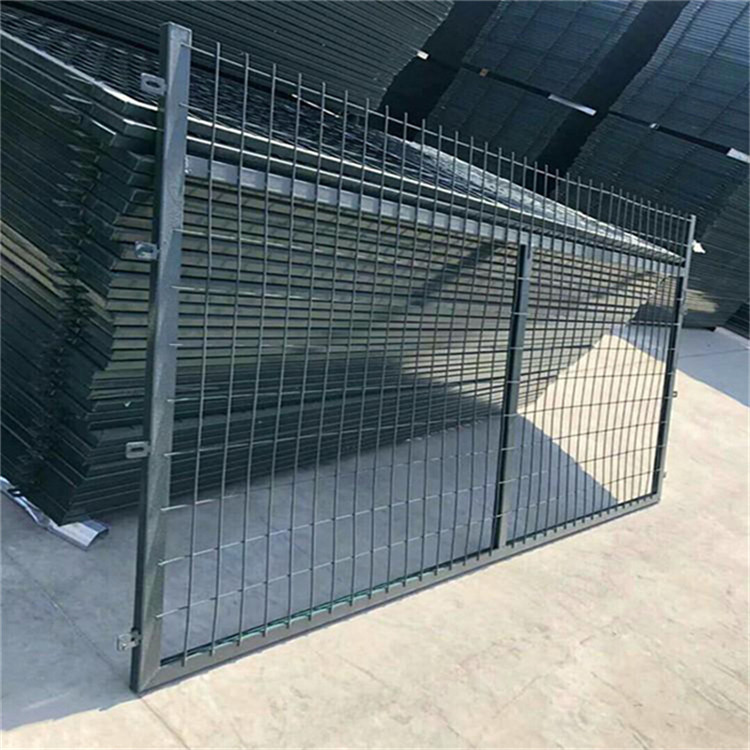 線(xiàn)路防護(hù)柵欄圖片1