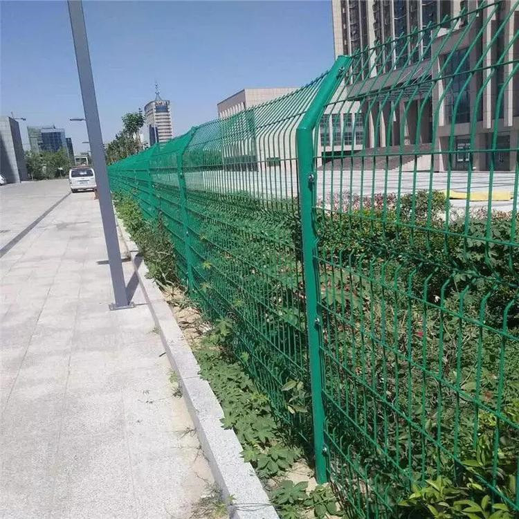 公路防攀爬護欄網(wǎng)圖片1  公路防攀爬護欄網(wǎng)圖片1