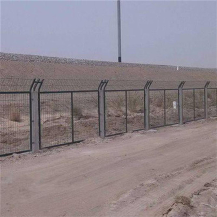 鐵路防護(hù)柵欄圖片3 鐵路防護(hù)柵欄圖片3