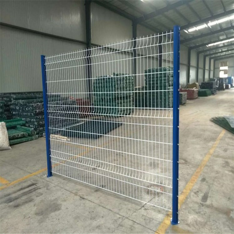 停車場折彎護(hù)欄圖片1 停車場折彎護(hù)欄圖片1