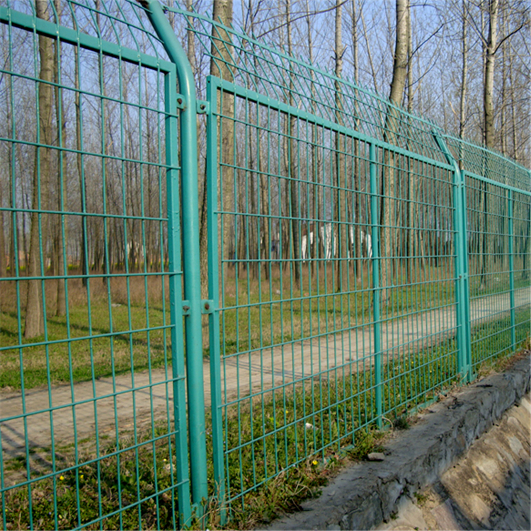 農(nóng)場圈地圍欄網(wǎng)圖片4 農(nóng)場圈地圍欄網(wǎng)圖片4