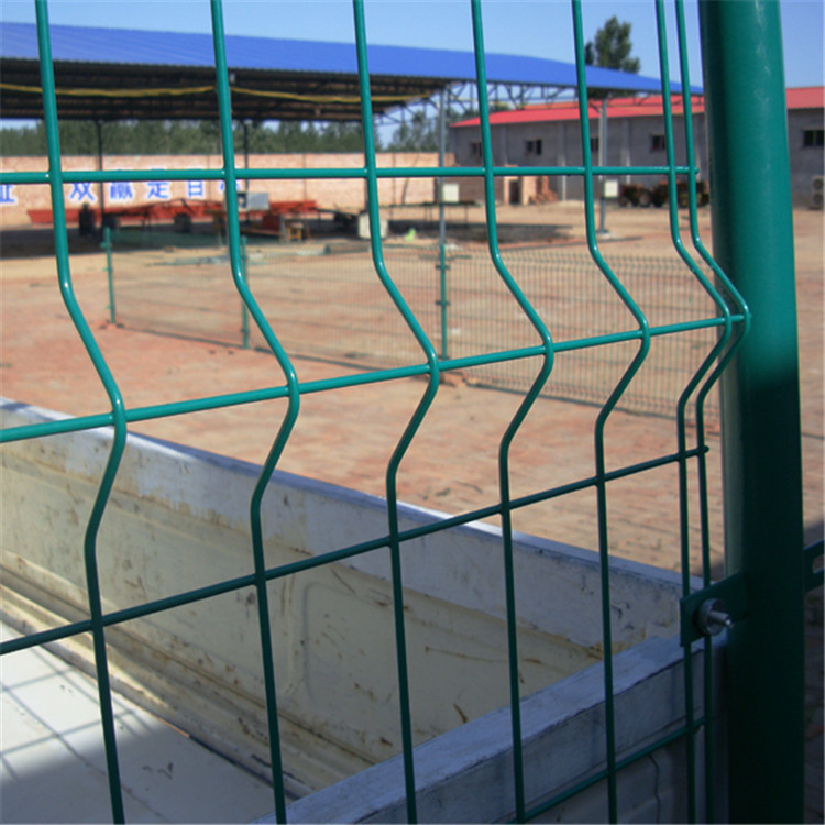 水庫(kù)周邊防護(hù)欄圖片4 水庫(kù)周邊防護(hù)欄圖片4