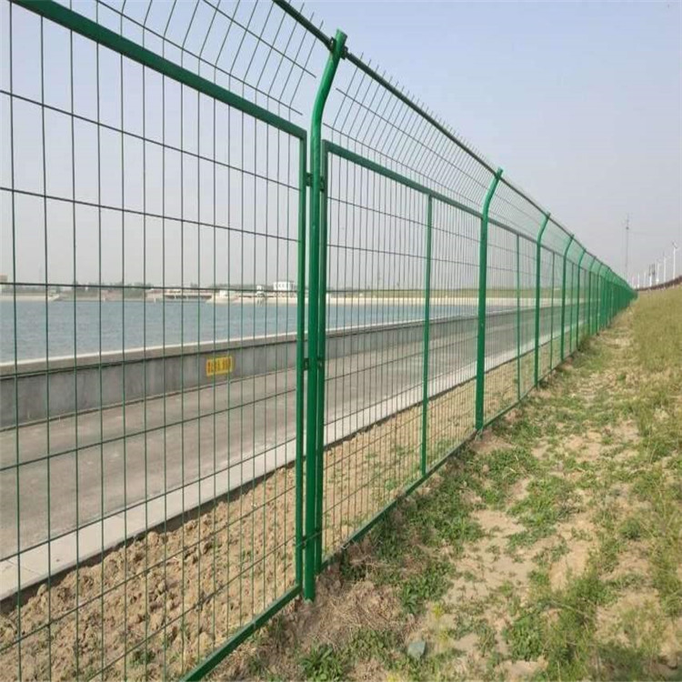 河道防護(hù)焊接隔離網(wǎng)圖片1 河道防護(hù)焊接隔離網(wǎng)圖片1